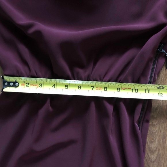 ALICE + OLIVIA 4-6 S SMALL BURGUNDY WINE RED SILKY SHEATH DRAPE NECK DRESS - Picture 9 of 11